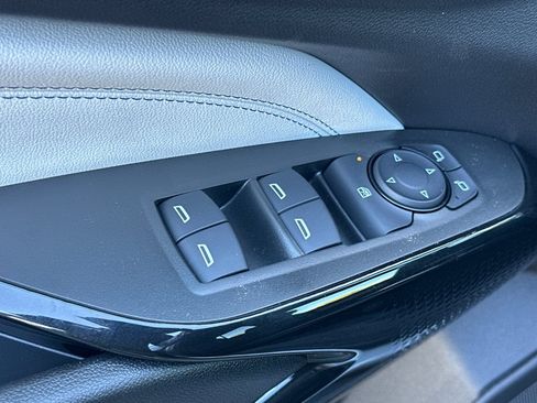 New 2026 Chevrolet Trax LT w/ Sunroof Package FWD image 12
