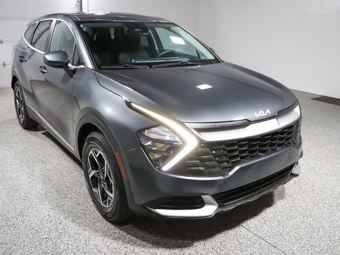 Used 2023 Kia Sportage LX image 5