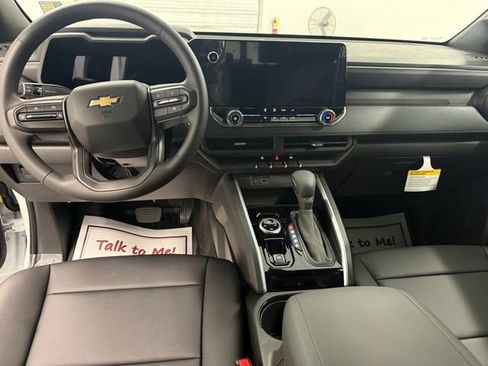 New 2026 Chevrolet Colorado W/T w/ WT Custom Package AWD/4WD image 15