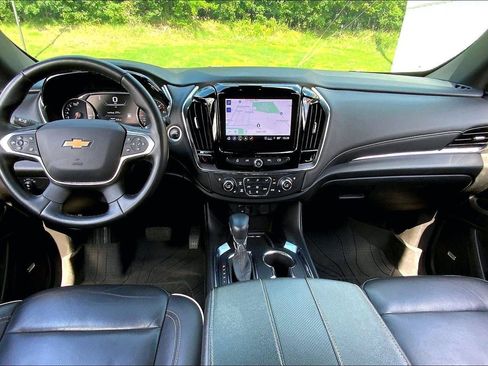 Used 2023 Chevrolet Traverse Premier w/ LPO, Floor Liner Package AWD/4WD image 14