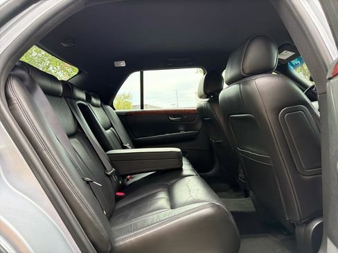 Used 2006 Cadillac DTS image 33