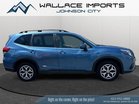 Certified 2023 Subaru Forester Premium AWD/4WD image 6