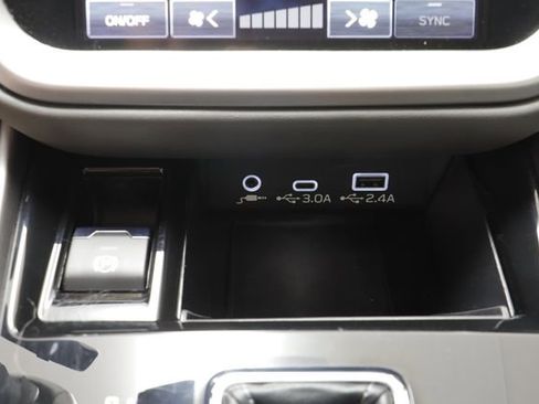 Used 2024 Subaru Outback Onyx Edition image 11