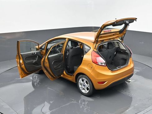 Used 2016 Ford Fiesta SE FWD image 25