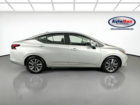 Used 2023 Nissan Versa SV FWD image 10