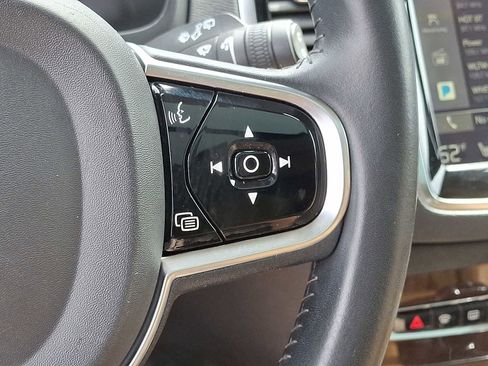 Used 2016 Volvo XC90 T6 Momentum w/ Momentum Plus Package image 23