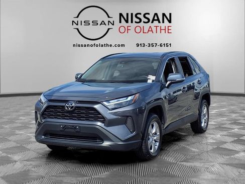Used 2025 Toyota RAV4 XLE AWD/4WD image 1