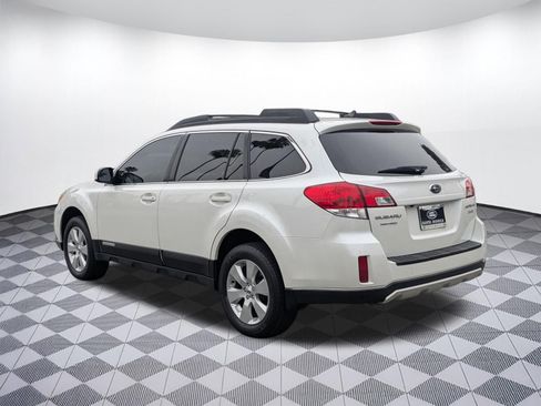 Used 2012 Subaru Outback 2.5i Limited w/ Moonroof Pkg AWD/4WD image 3