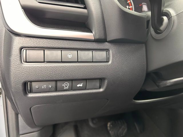 Used 2026 Nissan Rogue SV AWD/4WD image 24