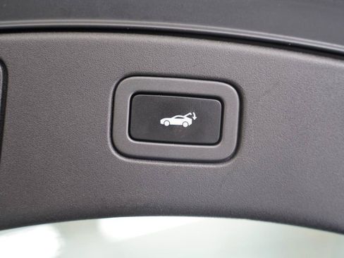 Used 2015 Jaguar F-TYPE R RWD image 32