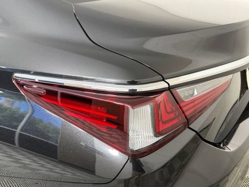 Used 2025 Lexus ES 350 w/ Premium Package FWD image 15