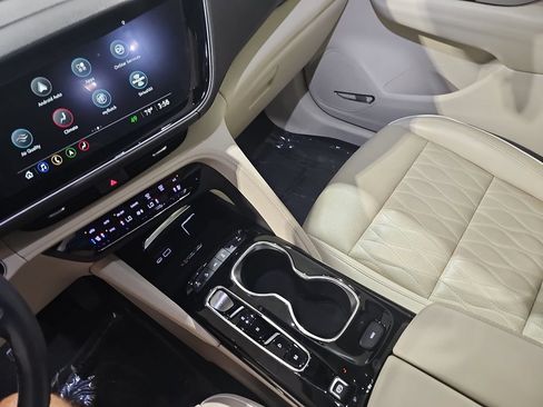 Certified 2023 Buick Envision Avenir AWD/4WD image 27