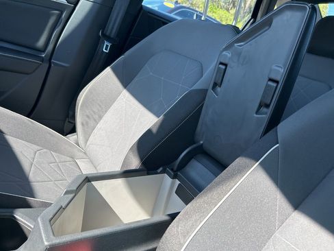 Used 2025 Volkswagen Jetta Sport image 38