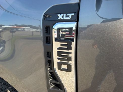 New 2026 Ford F350 XLT w/ FX4 Off-Road Package AWD/4WD image 9
