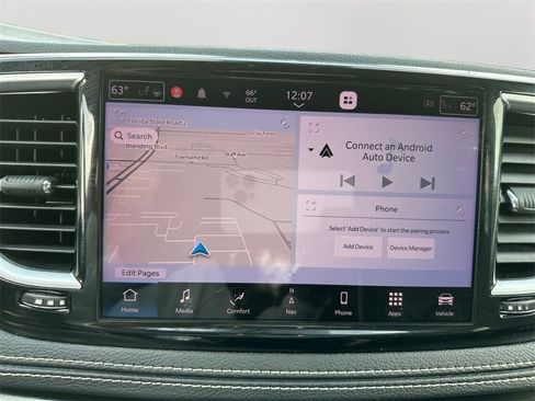 Used 2022 Chrysler Pacifica Limited w/ Uconnect Theater Family Group image 18