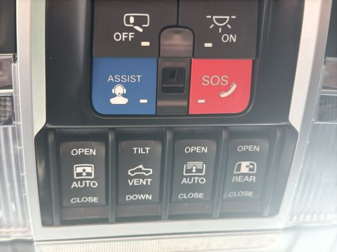 Used 2024 RAM 1500 Limited AWD/4WD image 28