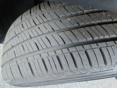 Used 2024 Ford Explorer XLT w/ Equipment Group 202A image 37