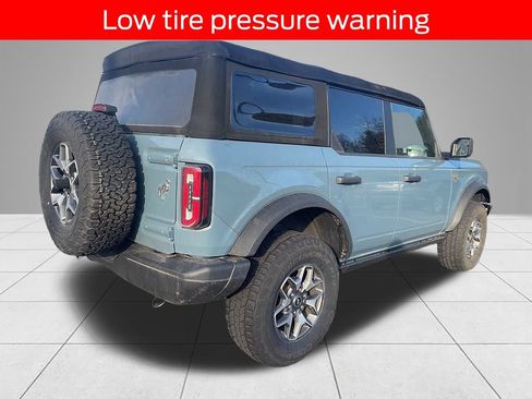 Used 2021 Ford Bronco Badlands image 4