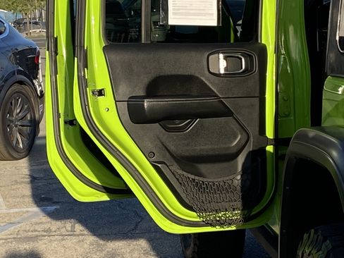 Used 2021 Jeep Wrangler Unlimited Rubicon w/ Safety Group image 21