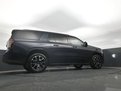 Used 2023 Chevrolet Suburban RST RWD image 29