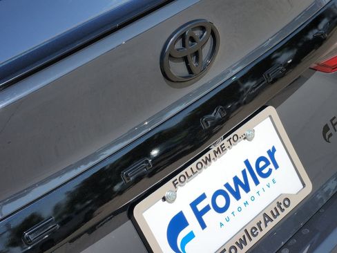 Used 2025 Toyota Camry XSE FWD image 11