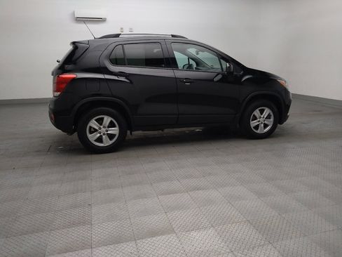 Used 2021 Chevrolet Trax LT w/ LT Convenience Package AWD/4WD image 10