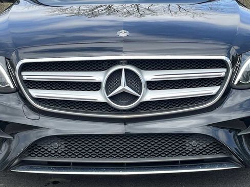 Certified 2019 Mercedes-Benz E 300 4MATIC image 22