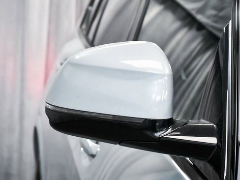 Used 2023 BMW X7 xDrive40i w/ M Sport Package image 97