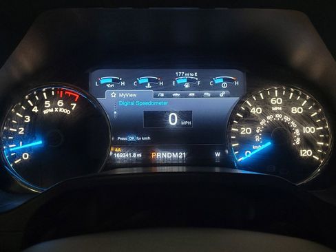 Used 2015 Ford F150 Lariat AWD/4WD image 23