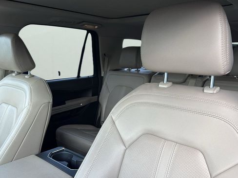 Used 2024 Ford Expedition Max Limited image 10