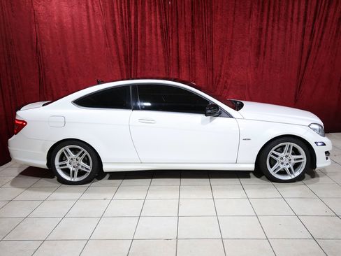 Used 2012 Mercedes-Benz C 350 Coupe image 8