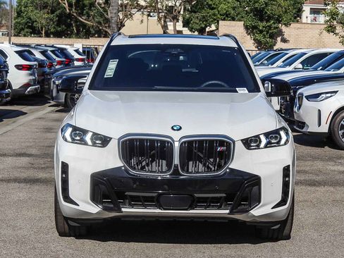 New 2026 BMW X5 M60i image 2