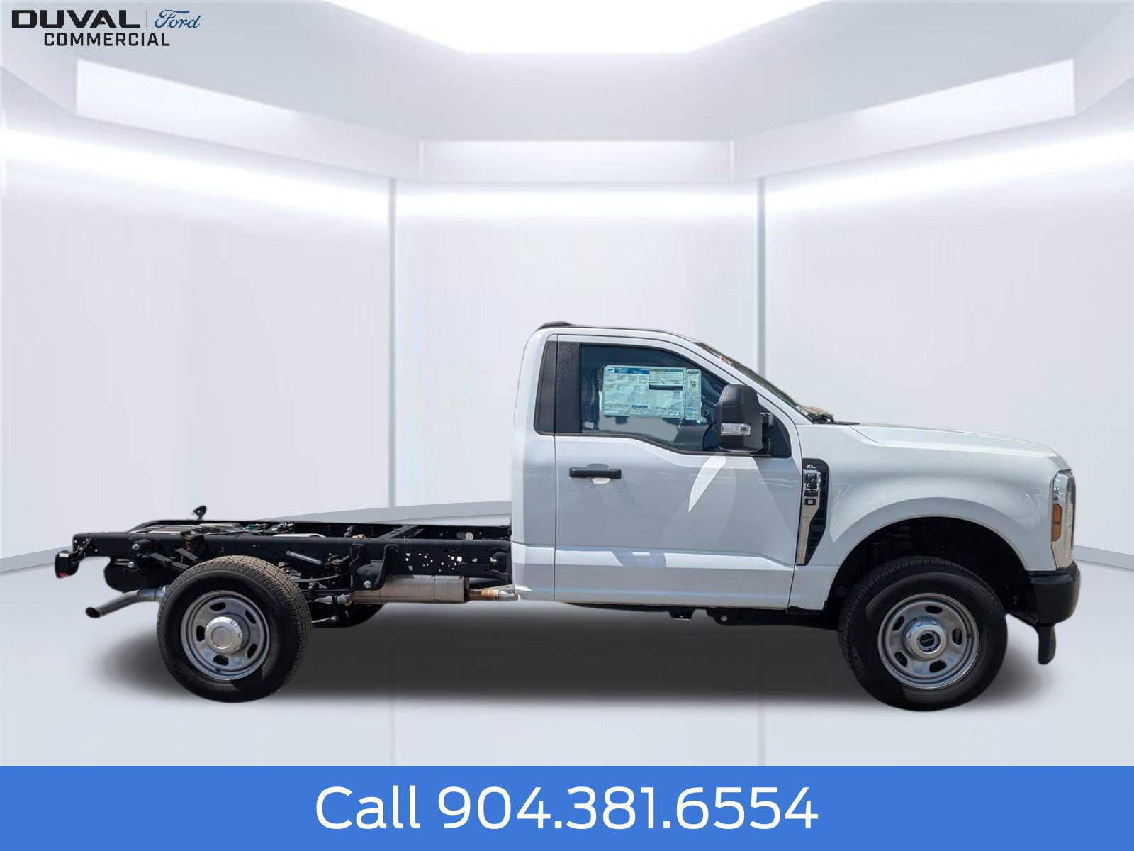 New 2025 Ford F350 XL AWD/4WD image 3