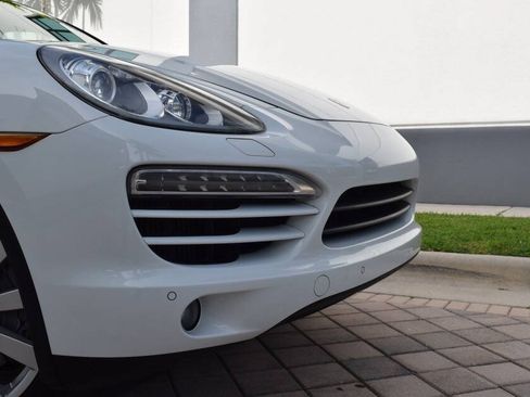 Used 2013 Porsche Cayenne Diesel AWD/4WD image 16