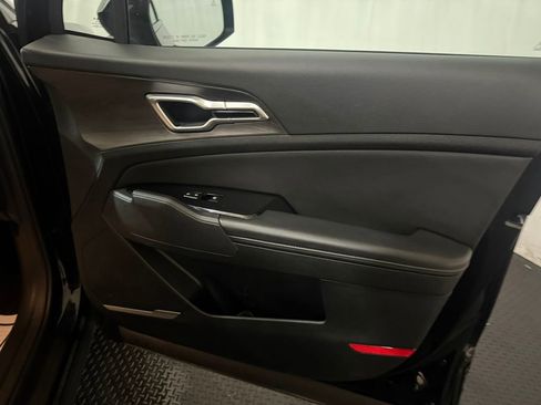 Used 2024 Kia Sportage X-Line image 32