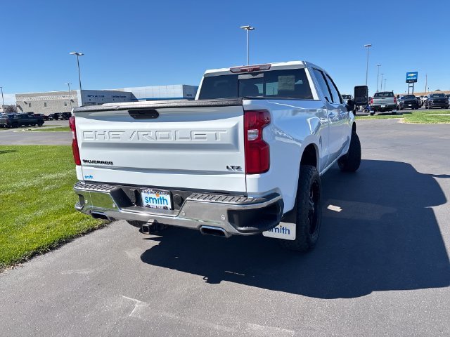 Used 2020 Chevrolet Silverado 1500 LTZ w/ LTZ Premium Package AWD/4WD image 3
