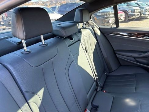 Used 2023 BMW 530e xDrive 530e iPerformance image 21