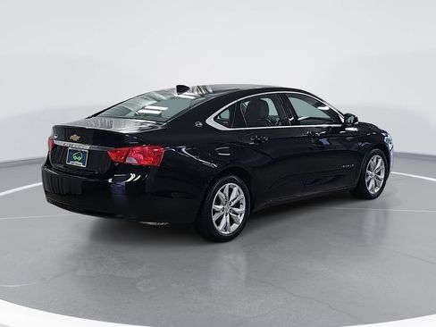 Used 2018 Chevrolet Impala LT FWD image 3