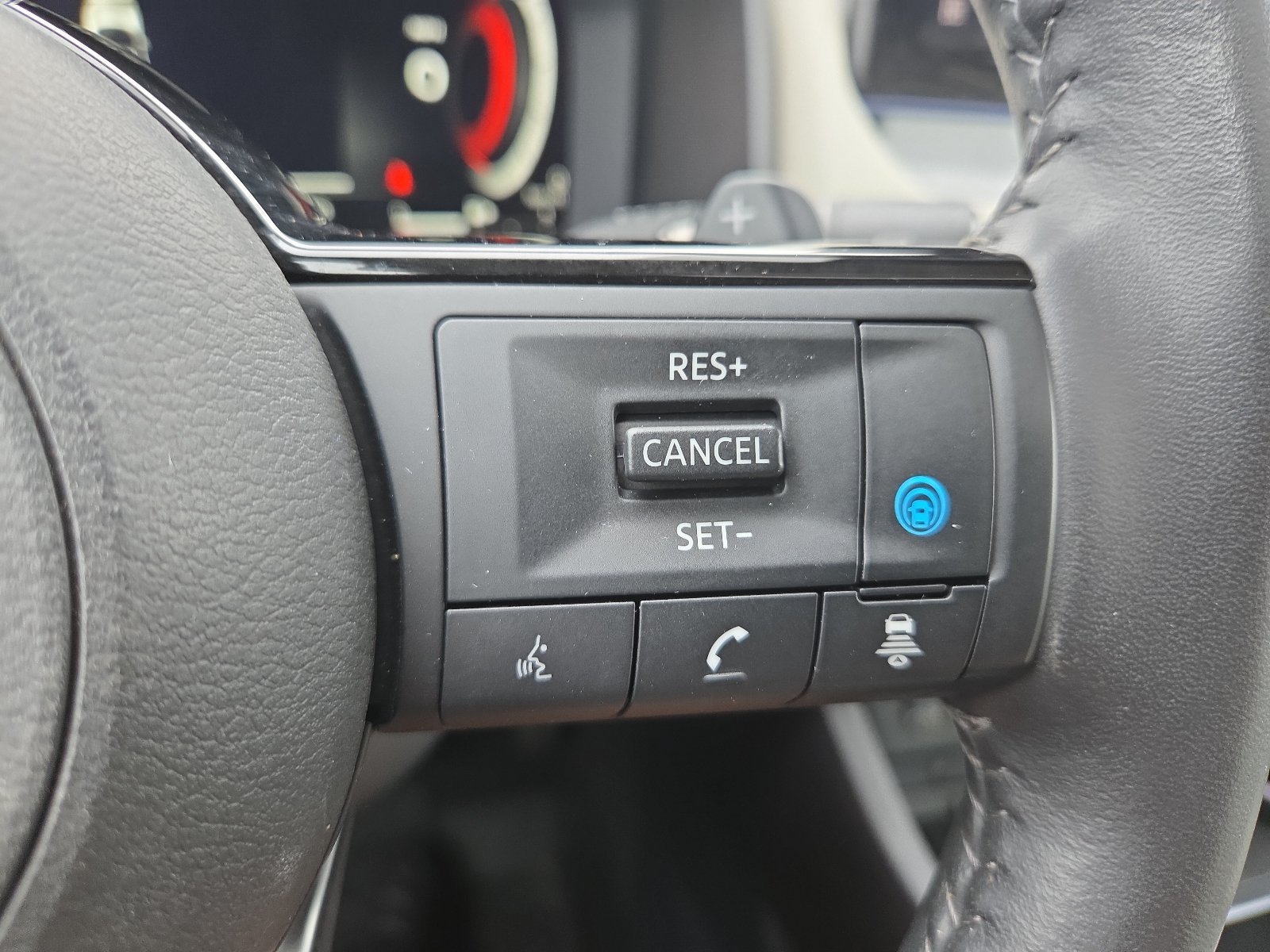 Used 2024 Nissan Rogue SL w/ SL Premium Package AWD/4WD image 18
