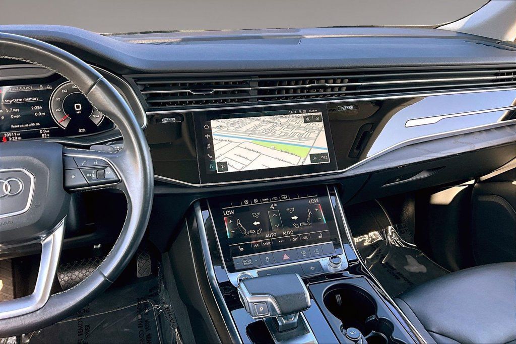 Used 2022 Audi Q8 Premium AWD/4WD image 9
