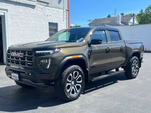 Used 2024 GMC Canyon AT4 AWD/4WD image 4