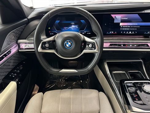 Certified 2023 BMW i7 xDrive60 AWD/4WD image 28