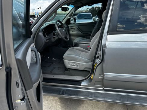Used 2005 Toyota Sequoia SR5 image 13