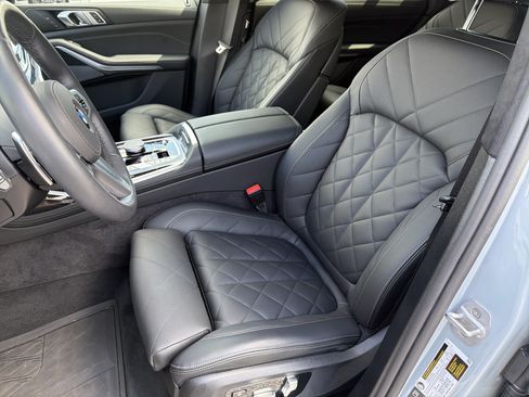 Used 2026 BMW X7 xDrive40i w/ M Sport Package AWD/4WD image 19
