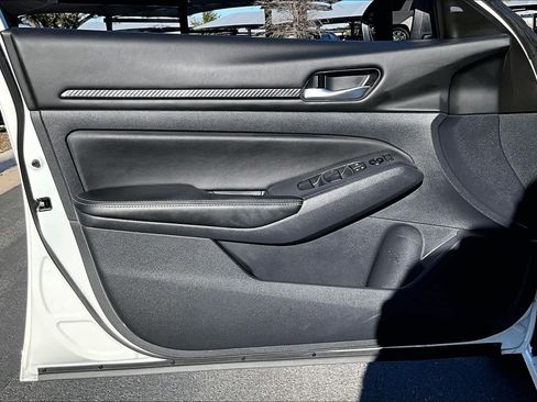 Used 2025 Nissan Altima 2.5 SV image 21