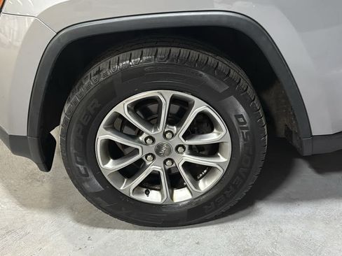 Used 2014 Jeep Grand Cherokee Limited w/ Luxury Group II AWD/4WD image 8