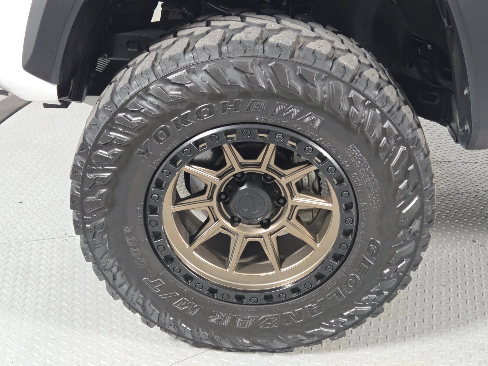 Used 2021 Toyota Tacoma TRD Off-Road w/ TRD Premium Off Road Package AWD/4WD image 9