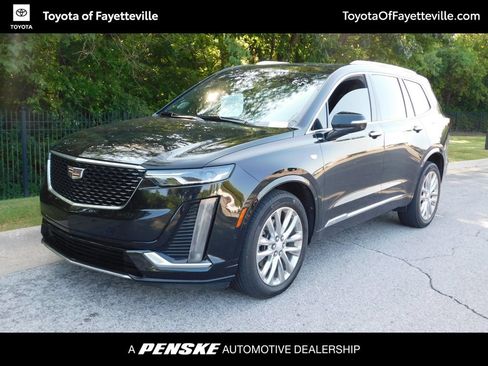 Used 2021 Cadillac XT6 Premium Luxury FWD image 1