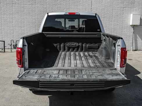 Used 2015 Ford F150 Platinum w/ Equipment Group 701A Luxury AWD/4WD image 48