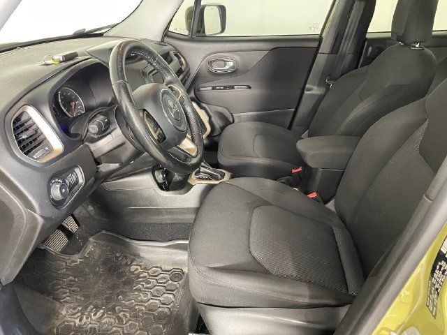 Used 2015 Jeep Renegade Latitude w/ Popular Equipment Group AWD/4WD image 2